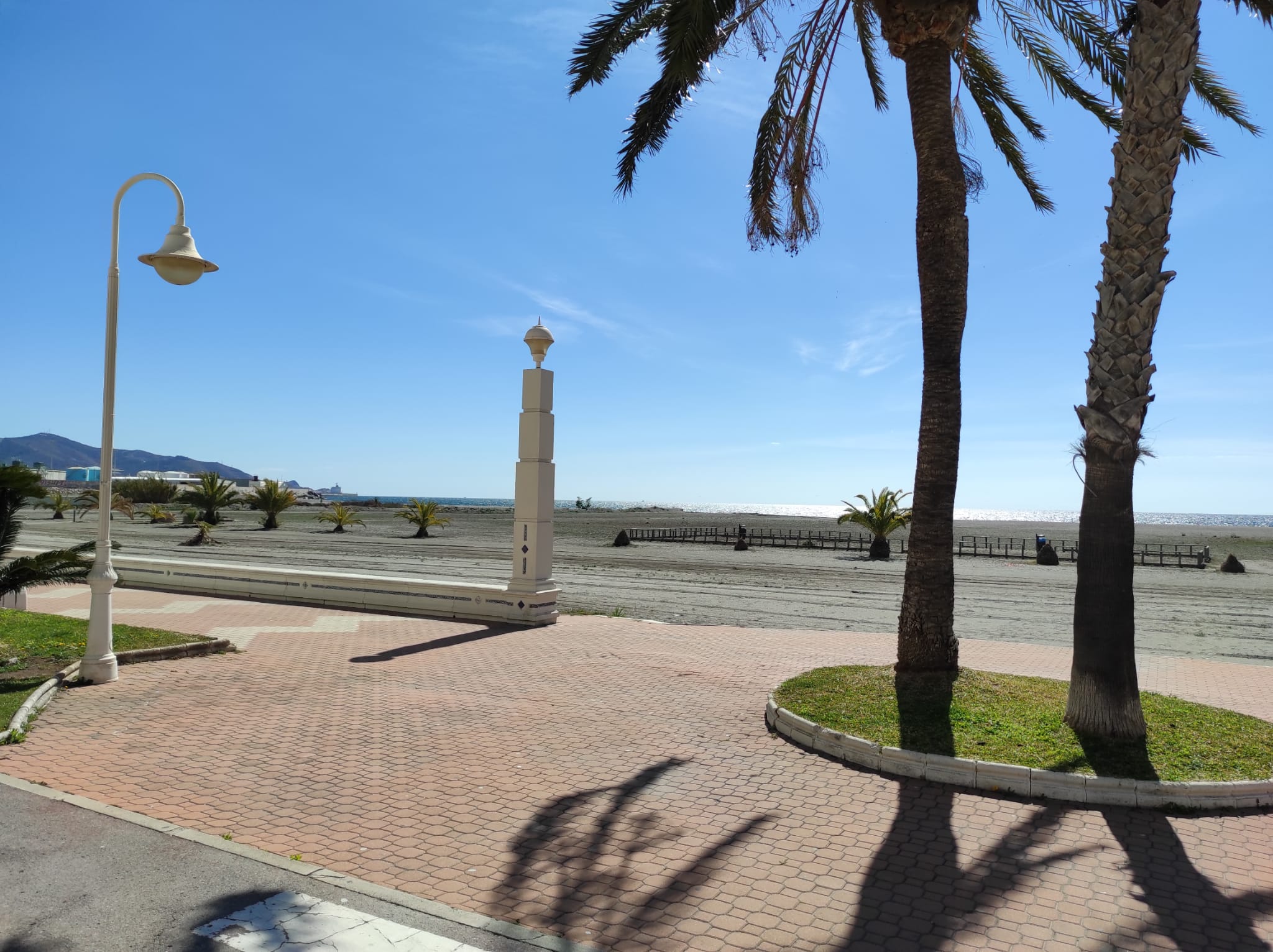 ÁTICO EN PLAYA DE PONIENTE